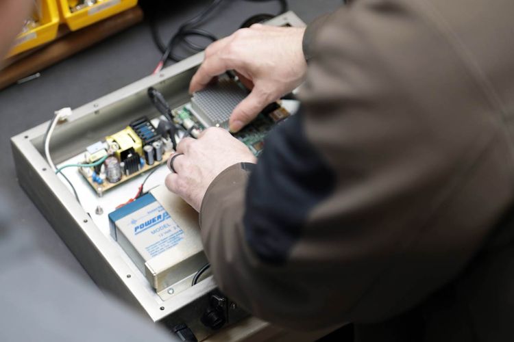 Ремонт промышленных компьютеров компонентный ремонт вместо дорогой замены